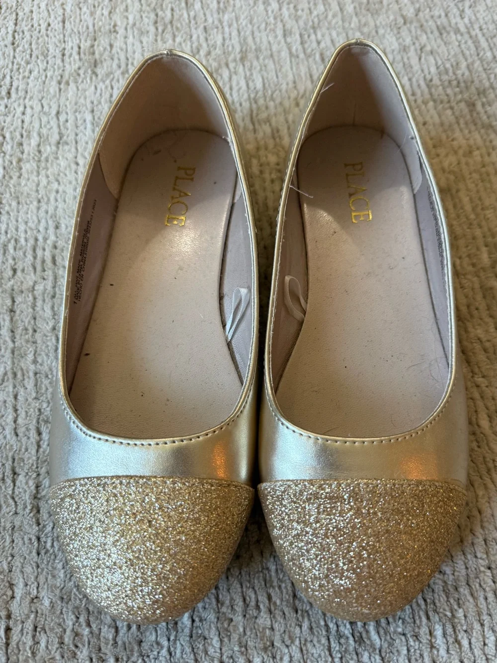 The Children’s Place Girls Gold Glitter Cap Toe Ballet Flats Size 1